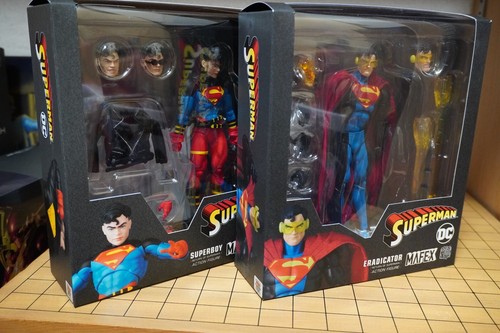 Medicom MAFEX Superboy No.232 & Eradicator No.219 Return of Superman Figures Set - Picture 9 of 9