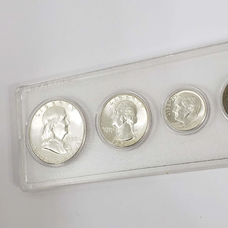 (1) 1958 United States Mint SILVER Philadelphia Year Set WHITMAN Plastic Holder - Image 2 of 4