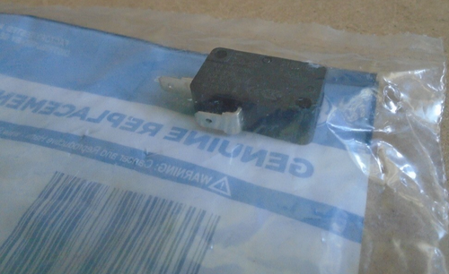 Interruptor dispensador de refrigerador GE #WR23X10783/#WR23X10224 GENUINO FABRICANTE DE EQUIPOS ORIGINALES NUEVO - Imagen 3 de 4