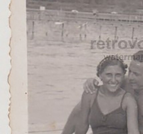 Handsome Young Man Shirtless Muscle w/ Woman Bikini Swimsuit Beach Snapshot Love - Picture 4 of 7