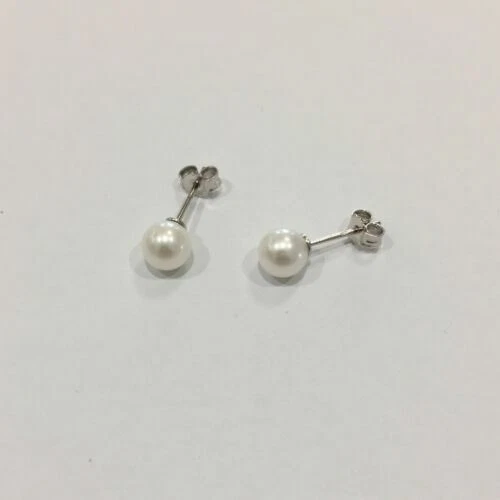 Orecchini di lusso con perle naturale