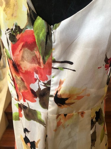 Nicci Faux Wrap Floral Sleeveless Dress Fit Flare White/Red/Yellow Party Size 16 - Picture 6 of 8