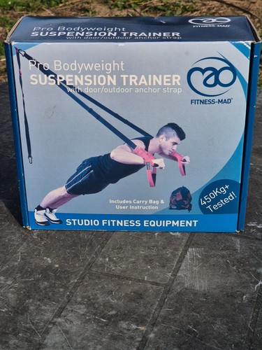 Pro Bodyweight Suspension Trainer by Fitness-MAD - Picture 3 of 4