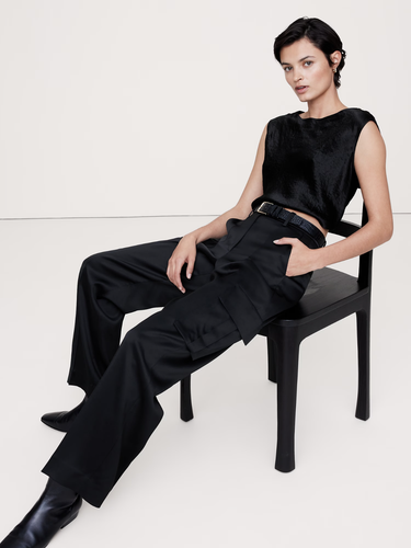 Banana Republic S Crinkle Satin Cropped Top schwarz #803788 - Bild 1 von 8