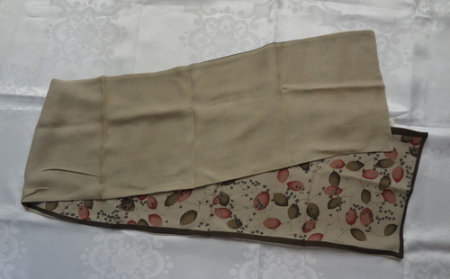 Vintage NWT Carlisle Tan Tumbleweed Tube Style 100% Silk Oblong Scarf - Picture 6 of 8