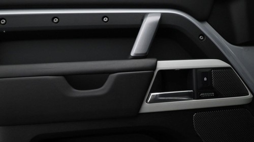 2023 Land Rover Defender 110 3.0 D250 MHEV X-Dynamic HSE Auto 4WD Euro 6 (s/s) 5 - Picture 13 of 24