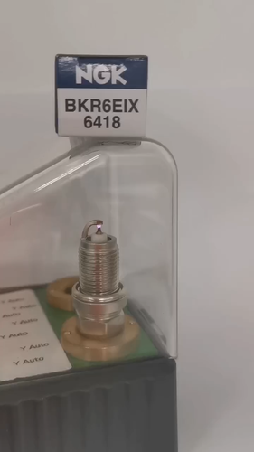 8 Pack NGK Iridium IX Spark Plugs for 2001-2004 Toyota Sequoia 4.7L V8 Kit - Video 1 of 1