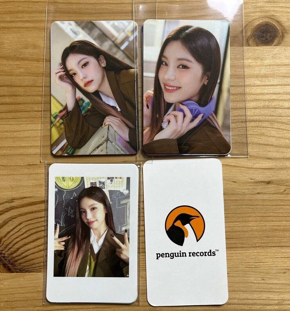 ITZY 2023 SEASON'S GREETINGS Best Friends Forever PHOTO CARD