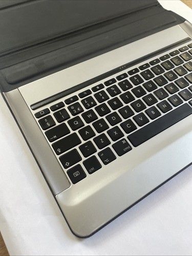 Logitech Create Backlit Keyboard Case for iPad Pro 12.9" Generation 1 & 2 NEW - Picture 3 of 6