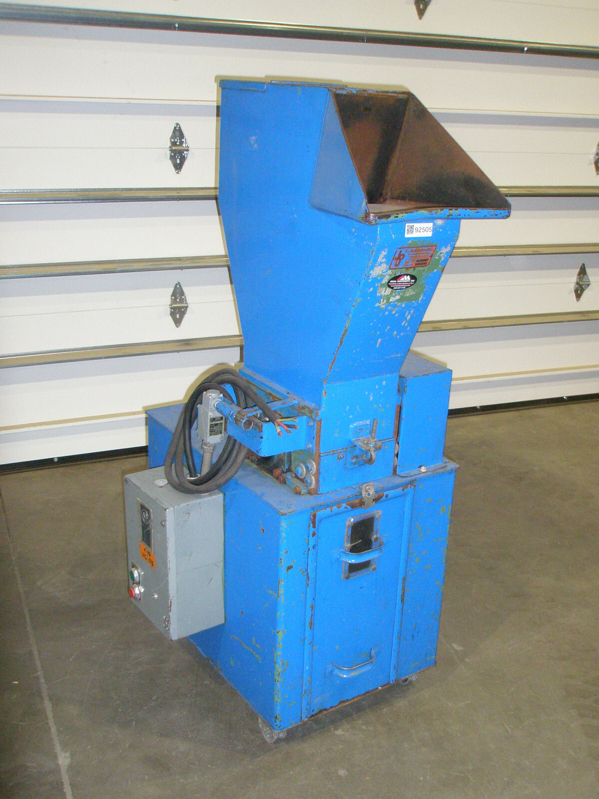 BALL & JEWELL M100 PLASTIC SHREADER, GRANULATOR, GRINDER, 480V, 5 HP 3