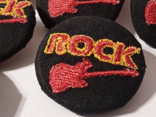 Set of 10 Rock Guitar Design Machine Embroidered Fabric Covered Buttons 32mm - Picture 2 of 18