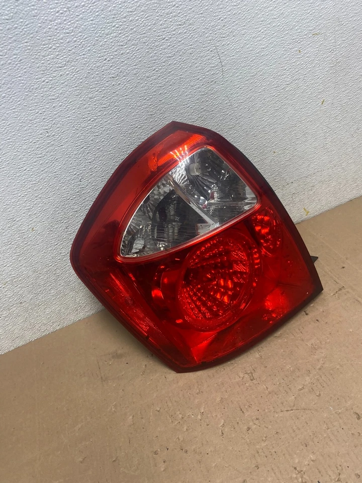 Luz trasera lateral izquierda conductor Kia Spectra 2007 2008 2009 OEM M2072 DG Foto 3 de 4