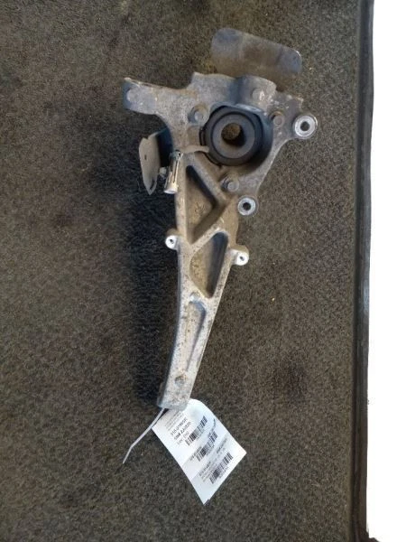 Husillo/nudillo delantero pasajero tracción trasera ABS Opt J56 05-11 Cadillac STS 18064147 Foto 2 de 4