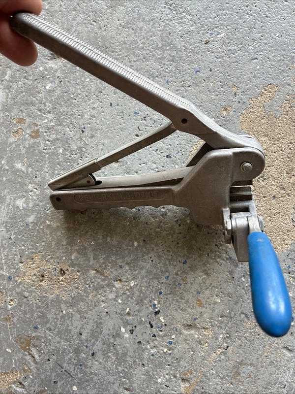 Sealing press Tool