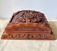 ANGLO INDIAN WALNUT WOODEN FINLY CARVED JEWELLERY BOX