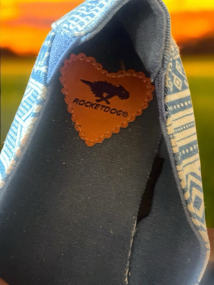 Zapatos planos sin cordones Rocket Dog para mujer azul tribal talla 8 alpargata punta redonda Foto 2 de 4