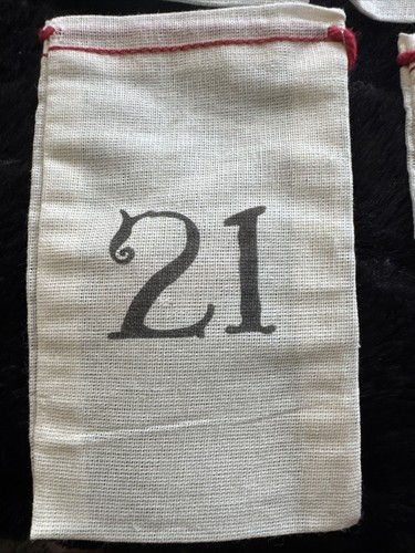 24 Days Of Christmas Drawstring And Clip Burlap Bags 5”x3” - Picture 3 of 4