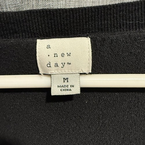 Suéter A New Day Talla Mediana Negro Cuello en V Tejido Top Calibre Fino Pullover - Imagen 2 de 6