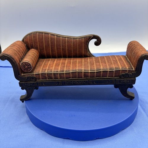 1:12 Casa de Muñecas Miniatura Victoriana Chaise Lounge Madera Rayas Verde Crema - Imagen 2 de 4