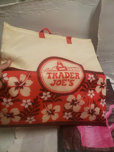 Lot Of 6 Trader JOE'S Reusable Shopping Bags BAG Tote Includes 1 Insulated FL MO - Picture 13 of 17