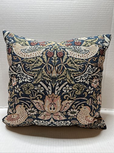 Ladrón de fresas ~ Azul - William Morris ~ Tapiz ~ Cojín / Almohada de tiro - Imagen 1 de 15