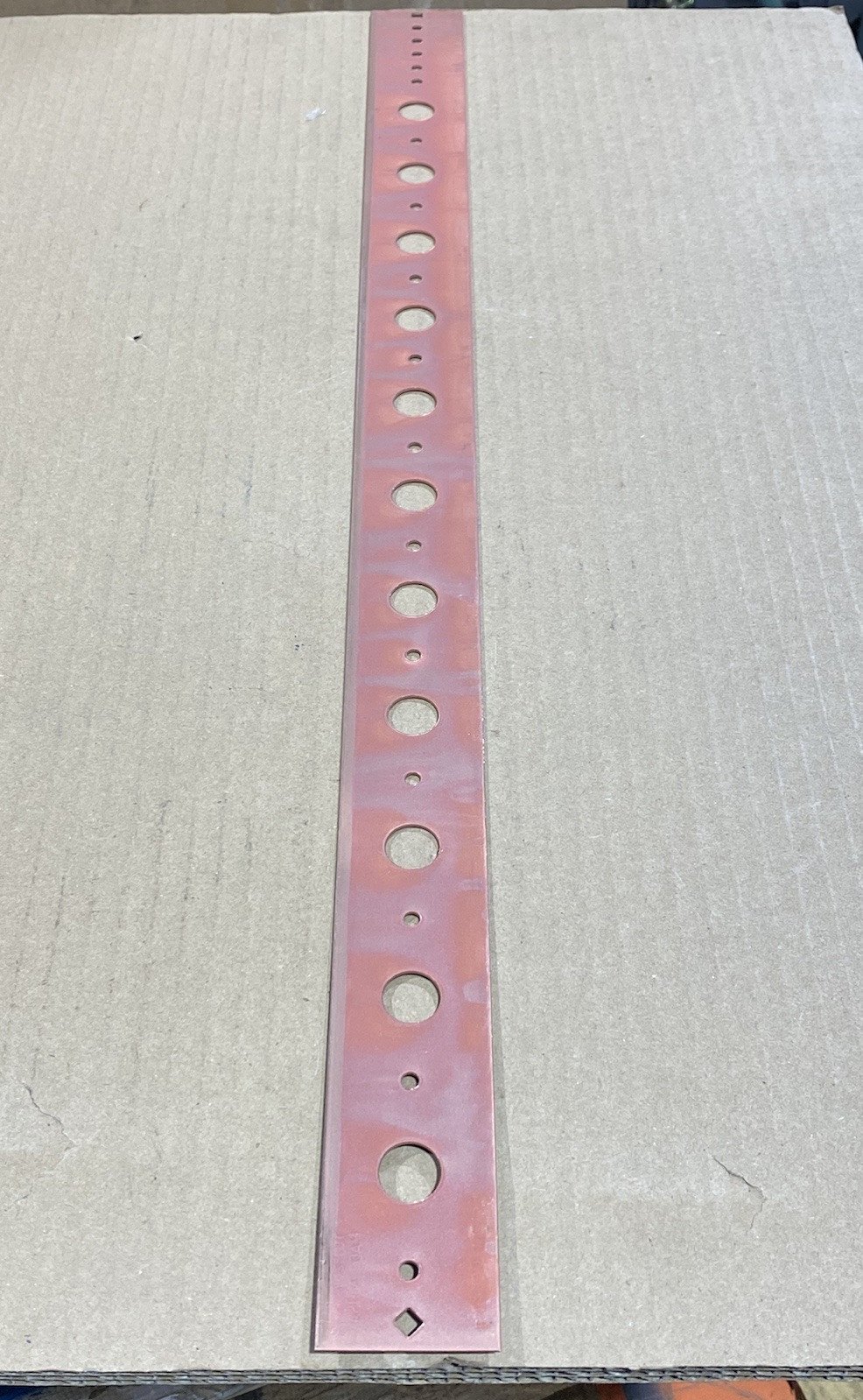 HOLDRITE 101-26 FLAT BRACKET 5/8 IN HOLE 25lb ROLLED STEEL COPPER-BONDED 50 PACK