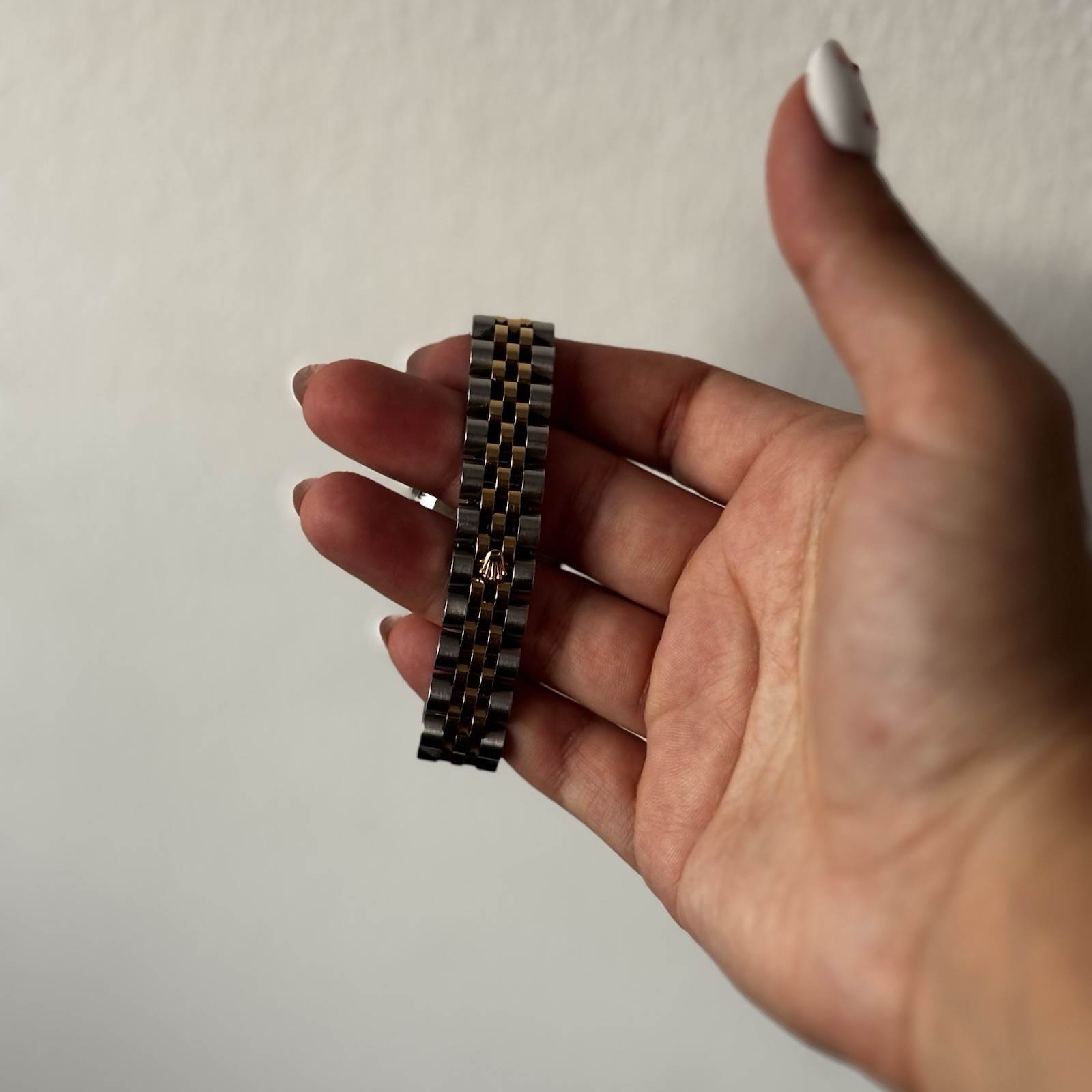 Rolex Ladies Datejust 26 Two-Tone Blue Dial Fluted Jubilee 179173 w/ Card image 6