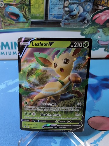 Leafeon V - SWSH194 - Pokemon Sword & Shield Promo Ultra Rare Holo Card NM - Picture 1 of 2