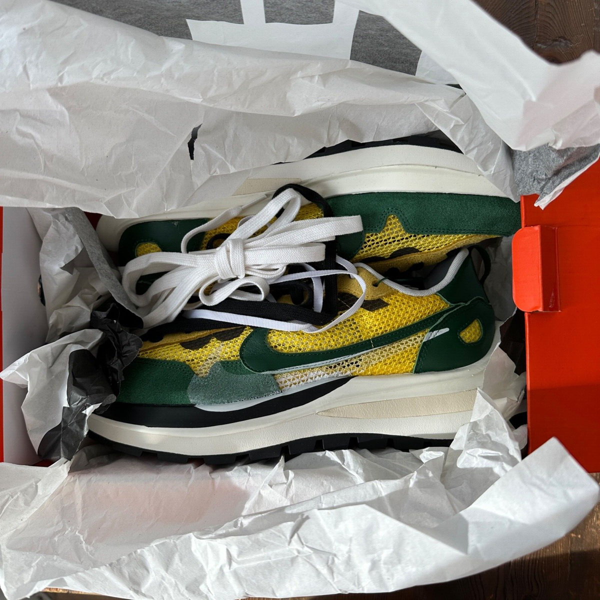 New Deadstock Nike Vaporwaffle Sacai Tour Yellow Stadium New Deadstock Nike Vaporwaffle Sacai Tour Yellow Stadium