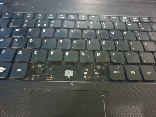 E1488 ACER ASPIRE 5253 15.6" Laptop AMD E-350 @1.60GHz 2GB smashed screen - Picture 5 of 12