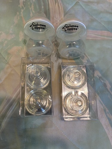 New & Used Baby Infant Lot 10 Nipples, 2 Tommee Tippee Bottles, 2 Bibs, 2 Cloths - Picture 6 of 9