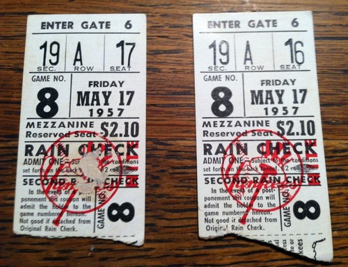 Boletos antiguos de los Yankees de Nueva York - 17 de mayo de 1957 - Dos talones de boletos - Imagen 1 de 2