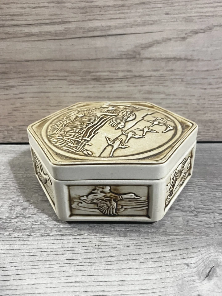 Plato de cerámica cubierto con forma de hexágono con gansos patos Avon para baratija Foto 4 de 4