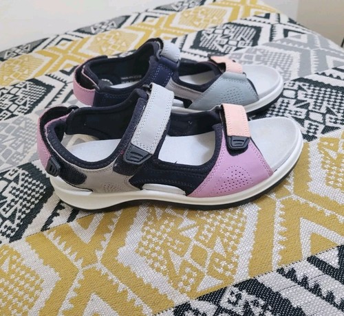 * Zweimal getragen heißere verstellbare Wandersandalen für Reisen Größe 4,5 EU37,5 marineblau flieder