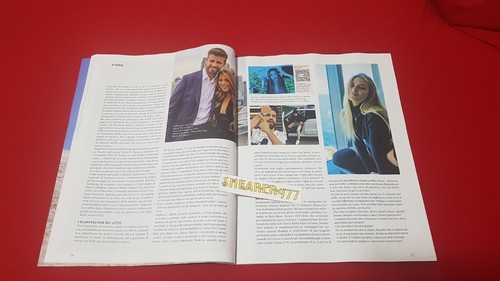 F ITALIAN MAGAZINE SCOMPARSA GINA LOLLOBRIGIDA, SHAKIRA, ANTONIA LISKOVA + EXTRA - Foto 7 di 10