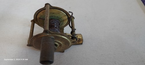 Mulinello da Pesca Empire Ciry Antico Piccolo in Ottone - Foto 2 di 24