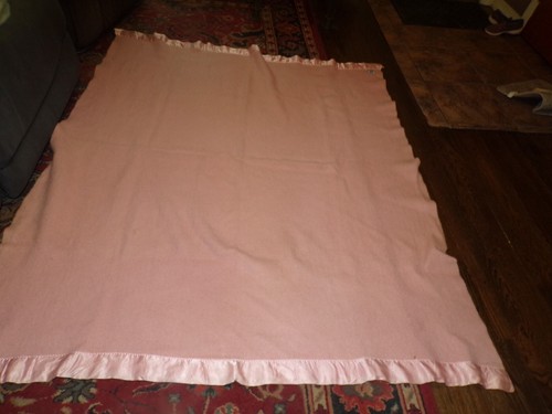 VINTAGE KENWOOD PINK WOOL BLANKET 72X62 - Picture 1 of 3