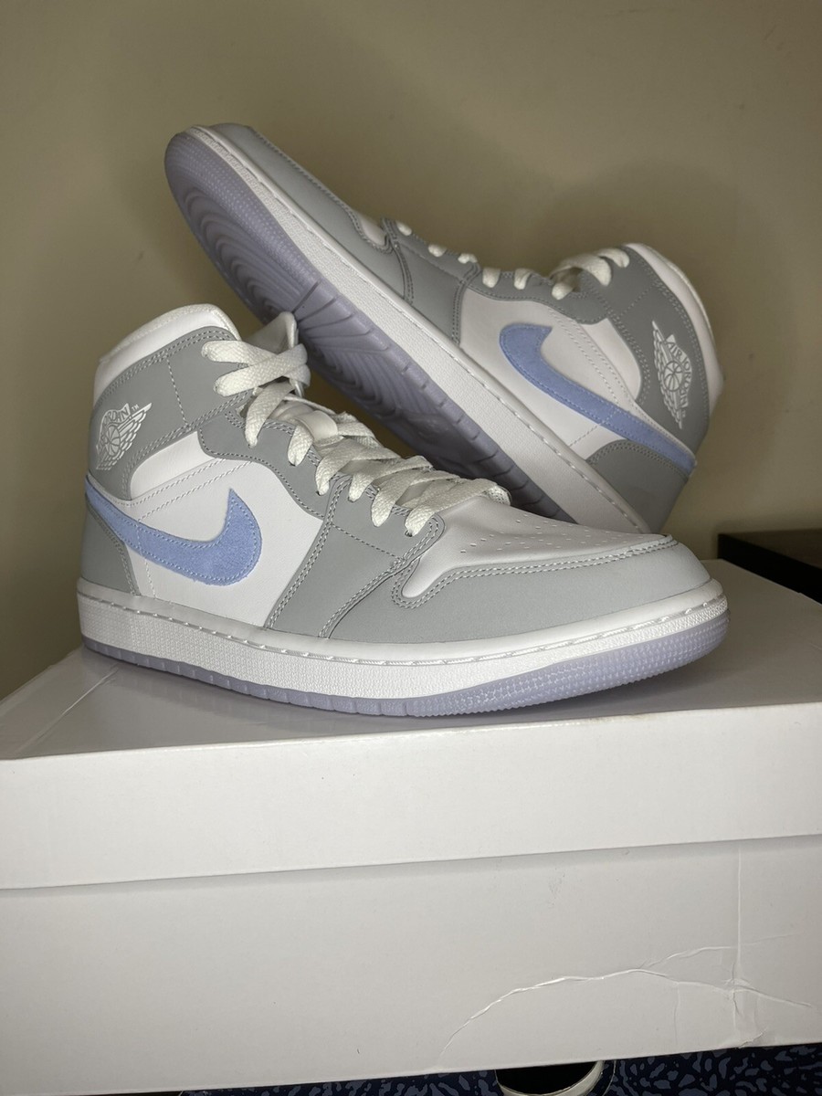靴 Nike WMNS Air Jordan 1 Mid Wolf Grey26.5 NIKE WMNS AIR JORDAN 1 MID “WOLF GREY” ナイキ ウィメンズ