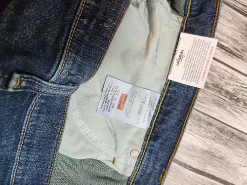 Wrangler Five Star Premium Slim Straight Men’s Jeans W42 L30 NWT - Picture 6 of 9