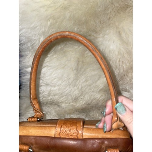 Vintage Leder Handtasche mit Verzierung / Beuteltasche / Handtasche - Bild 4 von 9