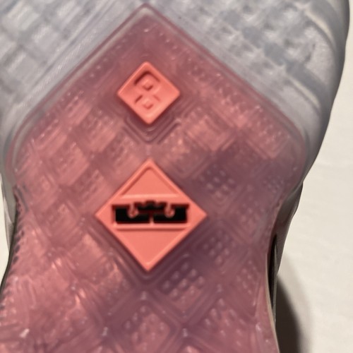 Nike LeBron XVIII 18 Purple White Black Pink CW2760 900 - SIZE 6Y / Women's 7.5 - Picture 12 of 17