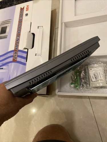 Kit Ingresso Videocitofono Abb Quattro Fili Villa Sistema Interfono gfs7v1 Nuovo Mai Usato - Foto 18 di 24