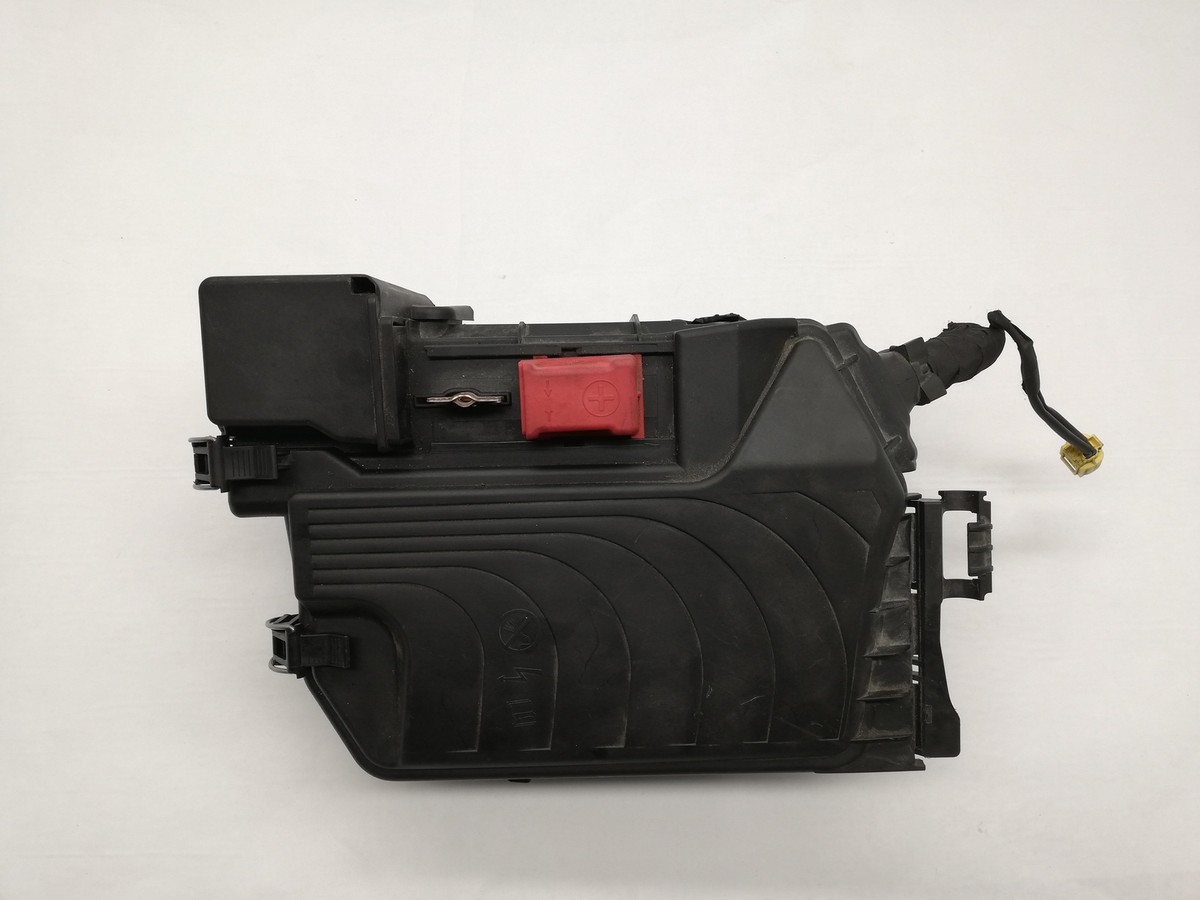 MERCEDES-BENZ GLA X156 Fuse Box A2465403803 A2465400182 1.6 2018 