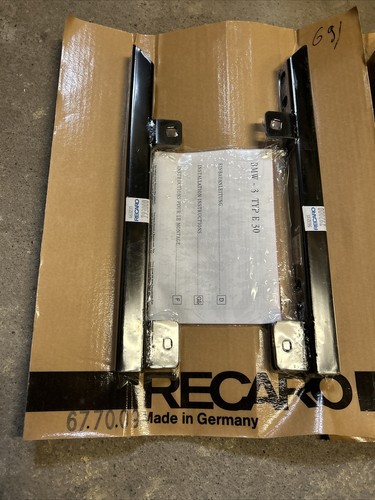 Recaro E30 seat brackets pair 67.70.09 - Picture 2 of 5