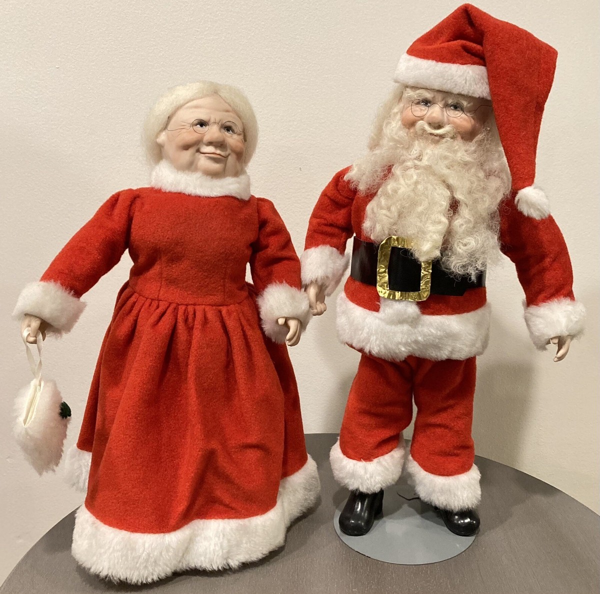 Vintage Artisan Santa and Mrs Claus Porcelain Doll Set by Marlene