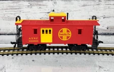HO Bachmann Santa Fe ATSF #999628 Caboose with Brakeman - NO BOX