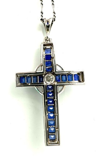 MAGNIFIQUE COLLIER OR 18 CARATS - Croix en saphirs et diamant 0,50 carat -13,29g - Foto 3 di 4