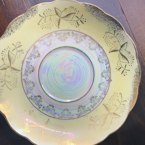 Vintage Exquisite Japan Lusterware Teacup & Saucer Yellow Iridescent Gold Trim - Picture 5 of 17