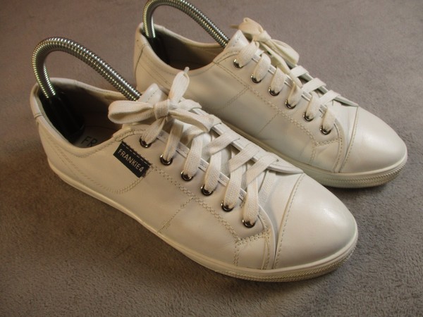 Frankie4 Hannah II Slip On Sneakers Women 7 White Comfortable Orthotic Flats