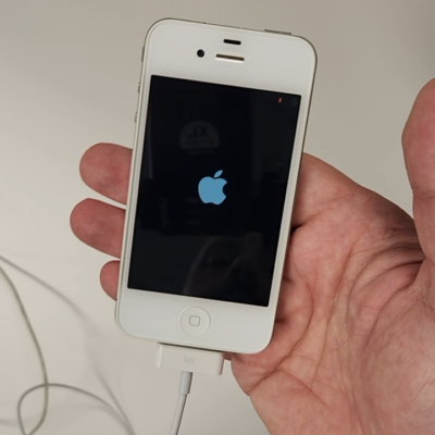 Apple iPhone 4 16gb White model a1332 Tested Working ***No